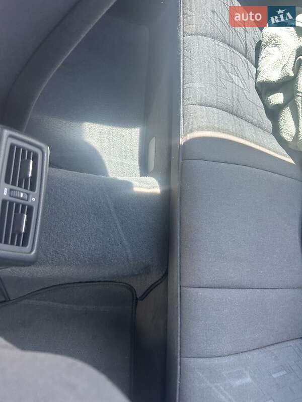 Седан Mercedes-Benz E-Class 2001 в Черкассах