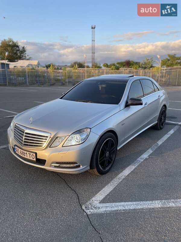 Mercedes-Benz E-Class 2012