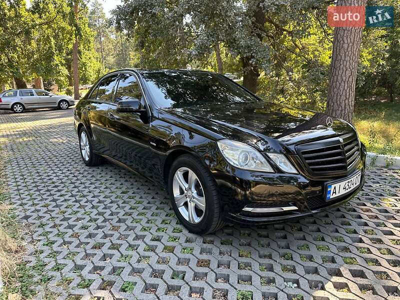 Mercedes-Benz E-Class 2011
