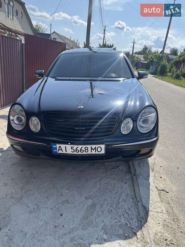 Седан Mercedes-Benz E-Class 2004 в Киеве