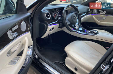 Седан Mercedes-Benz E-Class 2017 в Львове