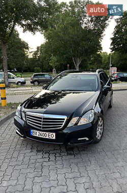 Универсал Mercedes-Benz E-Class 2012 в Черновцах