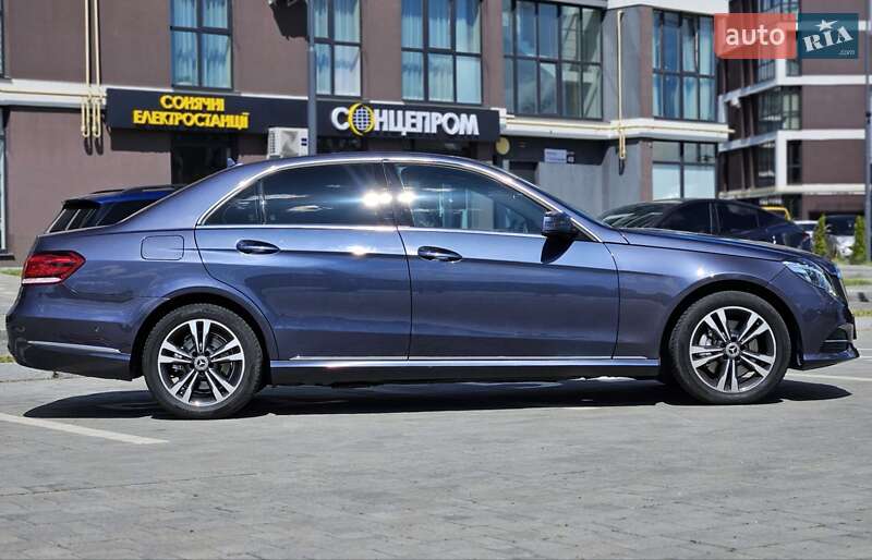 Седан Mercedes-Benz E-Class 2015 в Львові