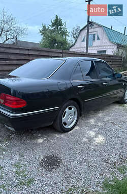 Седан Mercedes-Benz E-Class 1998 в 