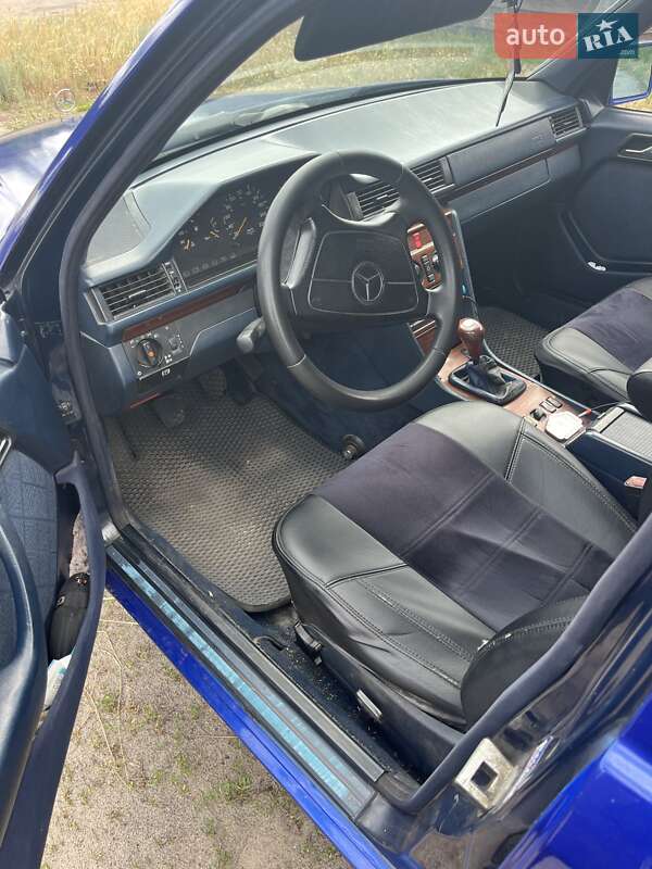 Седан Mercedes-Benz E-Class 1995 в Полтаве