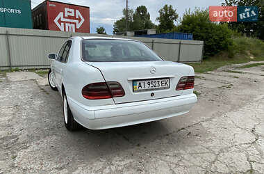 Седан Mercedes-Benz E-Class 2000 в Борисполі