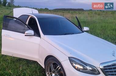Седан Mercedes-Benz E-Class 2015 в 