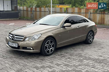 Купе Mercedes-Benz E-Class 2010 в Виннице