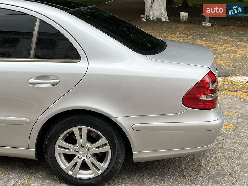 Седан Mercedes-Benz E-Class 2004 в Кіцмані