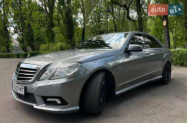 Mercedes-Benz E-Class 2011