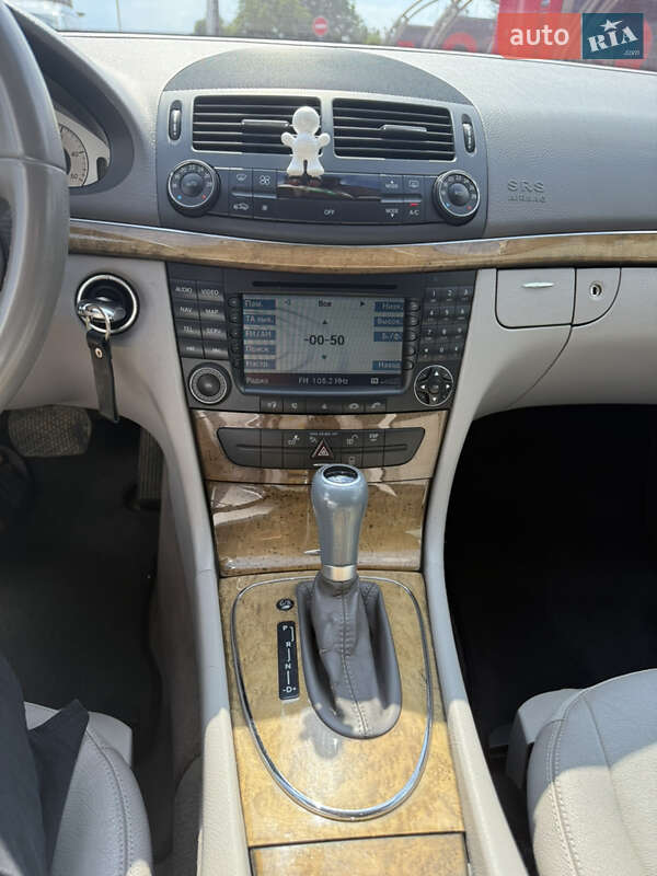 Седан Mercedes-Benz E-Class 2007 в Ужгороде