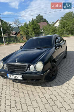 Седан Mercedes-Benz E-Class 2001 в Сколе