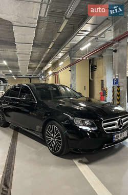 Седан Mercedes-Benz E-Class 2018 в Києві