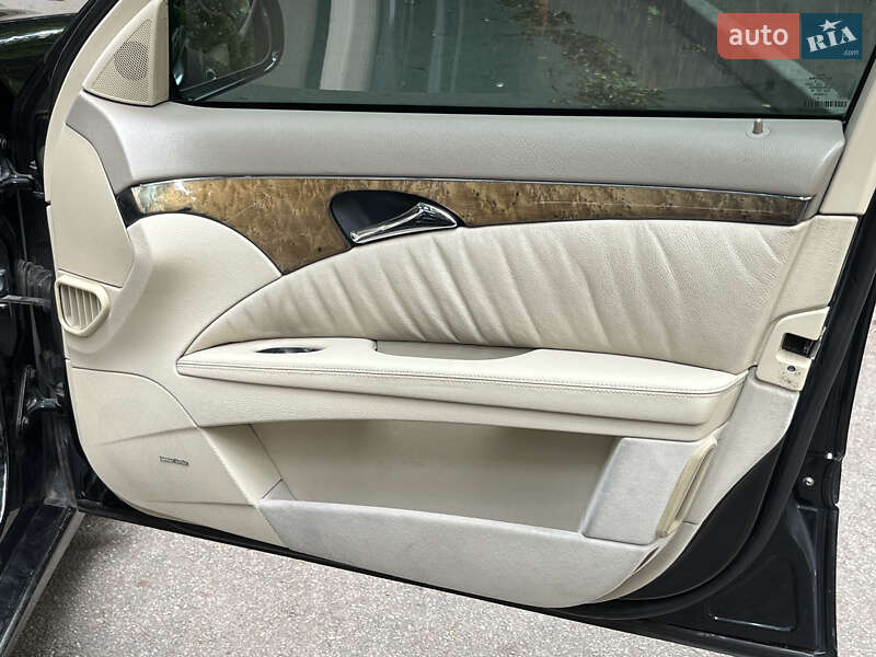 Седан Mercedes-Benz E-Class 2005 в Киеве