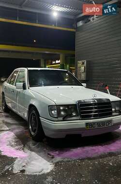 Седан Mercedes-Benz E-Class 1987 в Ровно