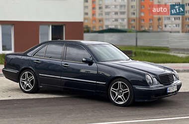 Седан Mercedes-Benz E-Class 2000 в Виннице
