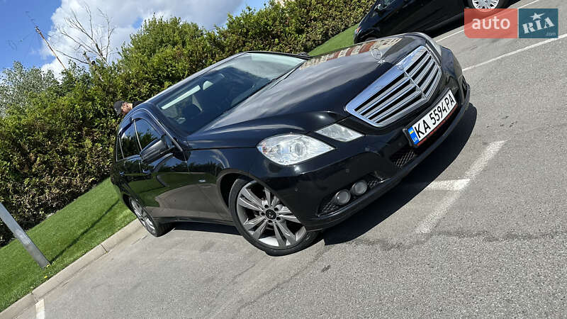Седан Mercedes-Benz E-Class 2010 в Киеве