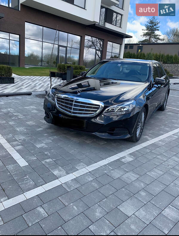 Седан Mercedes-Benz E-Class 2015 в Сваляві