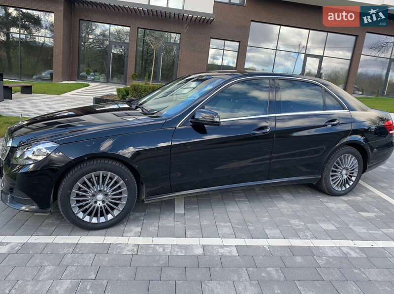Седан Mercedes-Benz E-Class 2015 в Сваляві