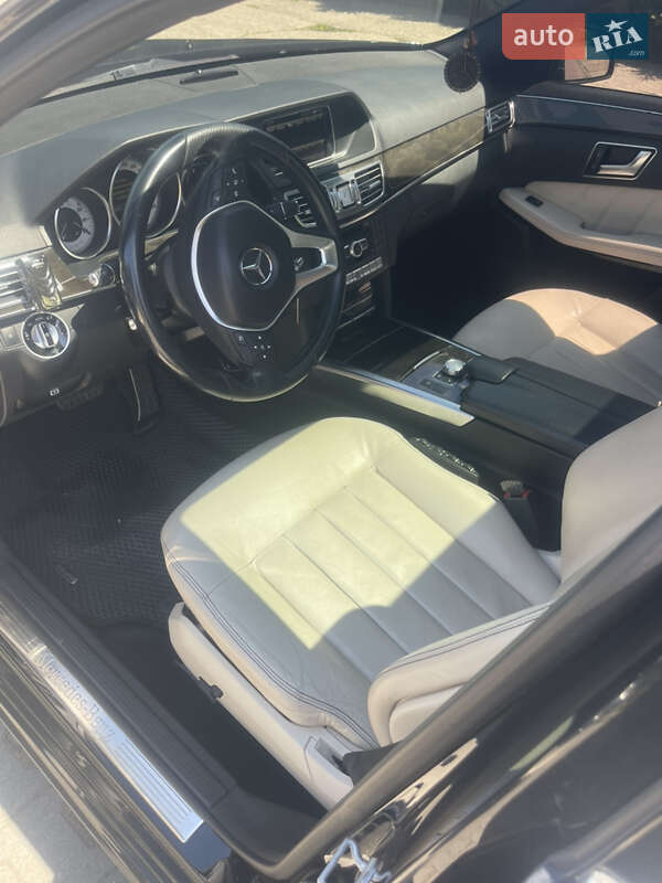 Седан Mercedes-Benz E-Class 2013 в Шепетівці