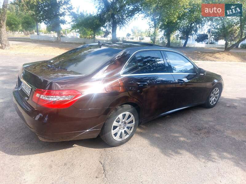 Седан Mercedes-Benz E-Class 2012 в Черкассах
