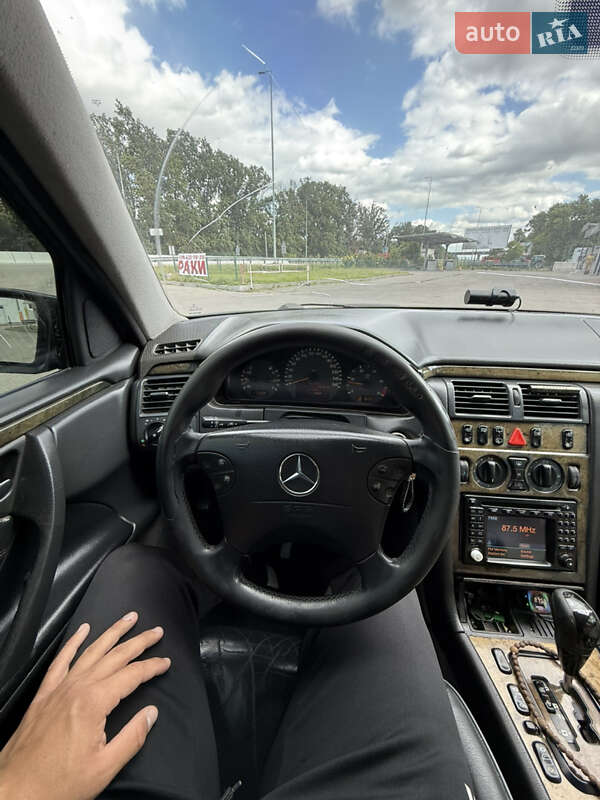 Універсал Mercedes-Benz E-Class 2002 в Гребінках