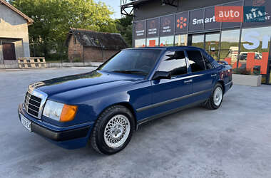 Седан Mercedes-Benz E-Class 1990 в Тернополі