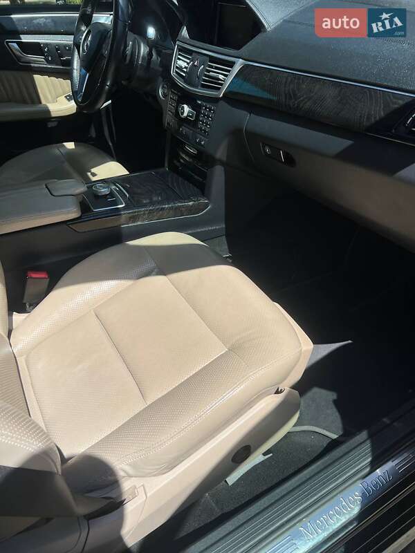 Седан Mercedes-Benz E-Class 2012 в Ужгороде