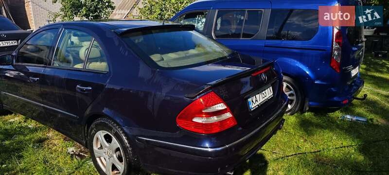 Седан Mercedes-Benz E-Class 2003 в Киеве