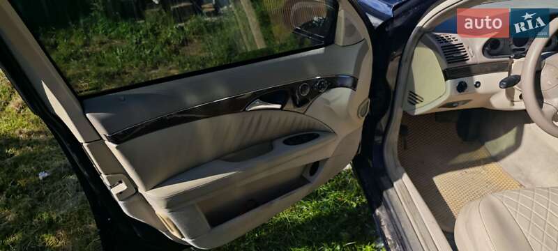 Седан Mercedes-Benz E-Class 2003 в Киеве