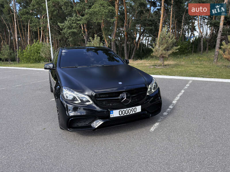 Седан Mercedes-Benz E-Class 2014 в Киеве