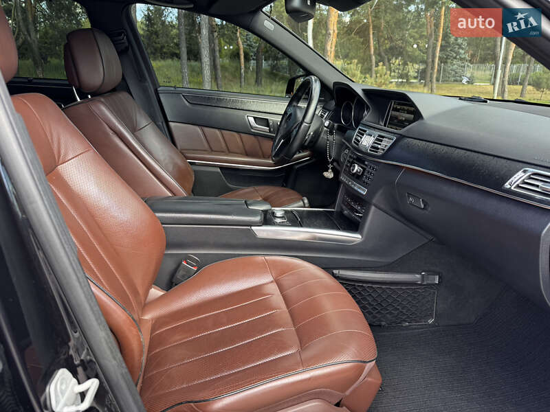 Седан Mercedes-Benz E-Class 2014 в Киеве