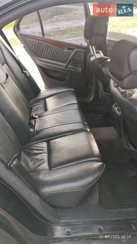 Седан Mercedes-Benz E-Class 1998 в Переяславі