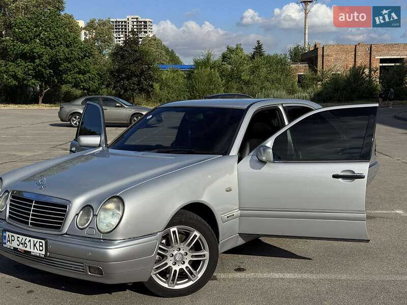 Седан Mercedes-Benz E-Class 1996 в Запорожье