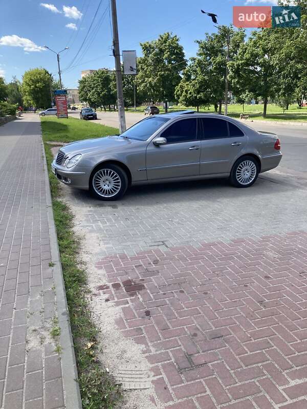 Седан Mercedes-Benz E-Class 2003 в Шостке