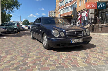 Седан Mercedes-Benz E-Class 1997 в Житомирі
