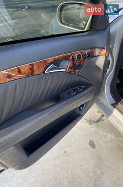 Седан Mercedes-Benz E-Class 2002 в 