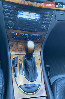 Седан Mercedes-Benz E-Class 2002 в 