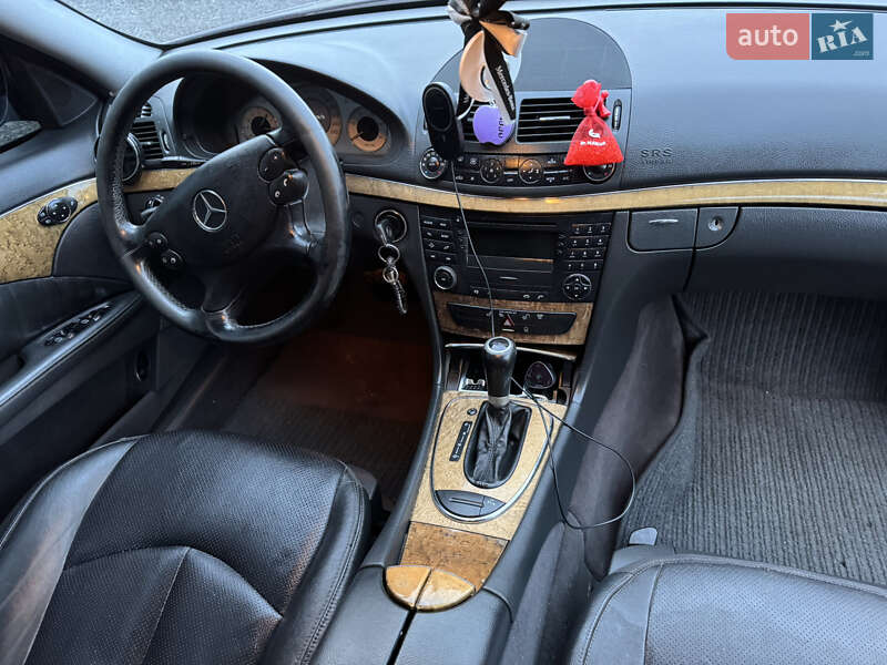 Седан Mercedes-Benz E-Class 2005 в Луцке