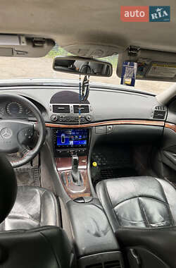 Седан Mercedes-Benz E-Class 2003 в 