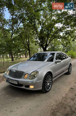 Седан Mercedes-Benz E-Class 2005 в 