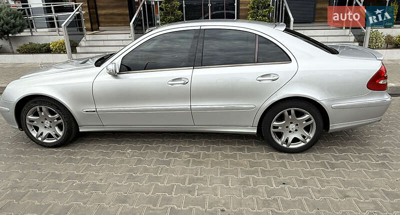 Седан Mercedes-Benz E-Class 2004 в Одесі