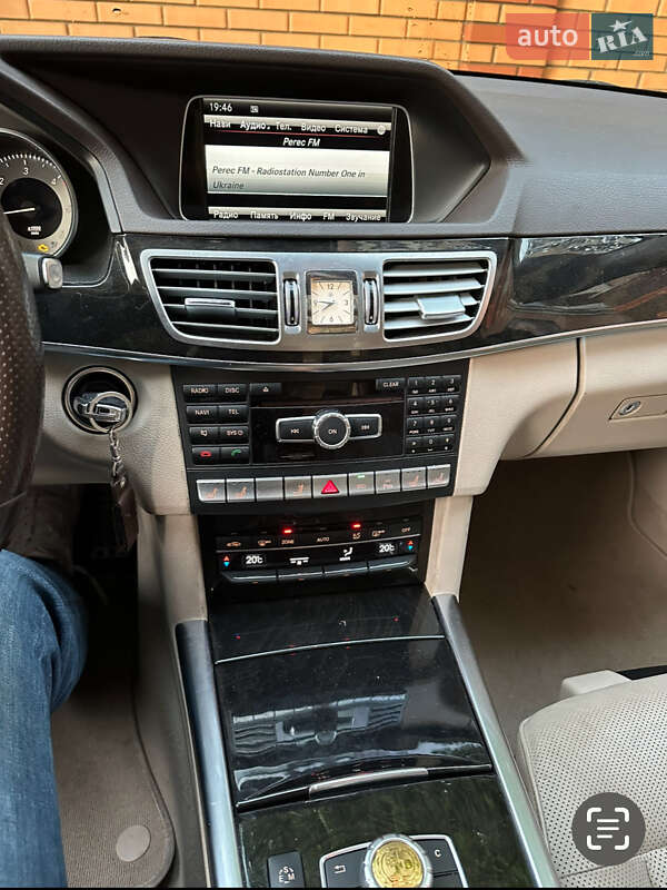 Седан Mercedes-Benz E-Class 2013 в Киеве