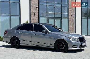 Седан Mercedes-Benz E-Class 2009 в 