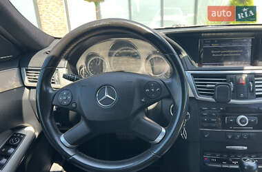 Седан Mercedes-Benz E-Class 2009 в 