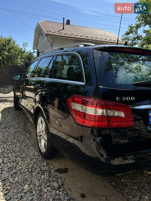 Універсал Mercedes-Benz E-Class 2012 в Івано-Франківську