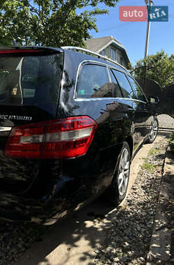 Універсал Mercedes-Benz E-Class 2012 в  фото 8 Універсал Mercedes-Benz E-Class 2012 в