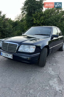 Седан Mercedes-Benz E-Class 1991 в Іванкові