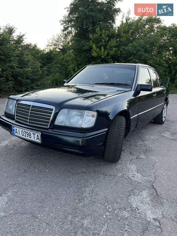 Mercedes-Benz E-Class 1991