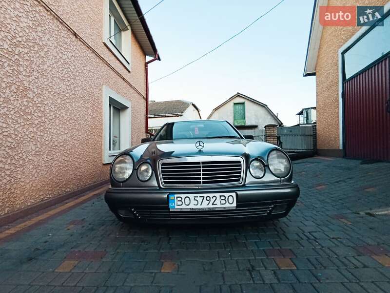 Седан Mercedes-Benz E-Class 1998 в Тернополі